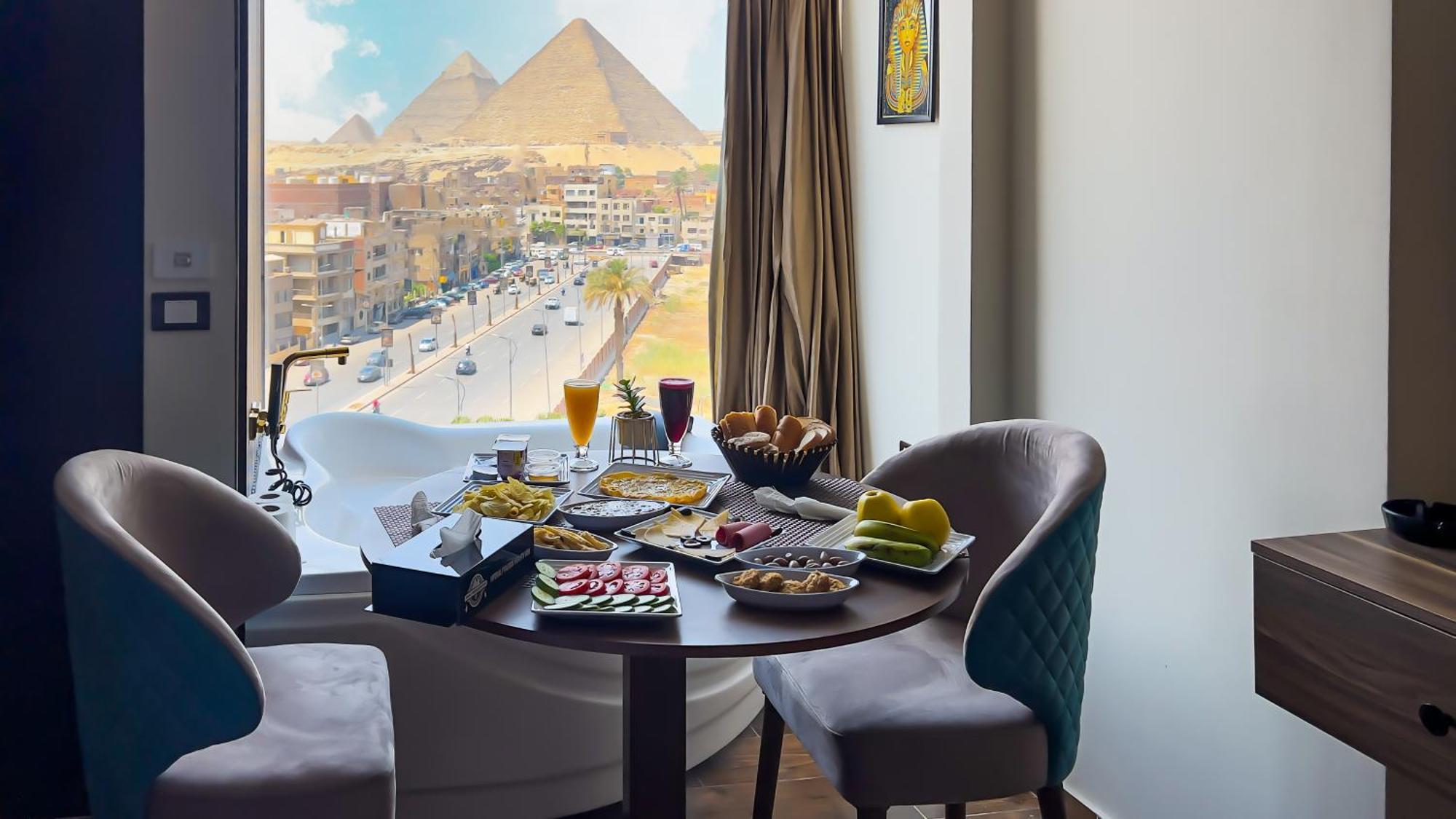 Bed and Breakfast Imperial Pyramids Heights View Nazlet el-Sîsi Esterno foto