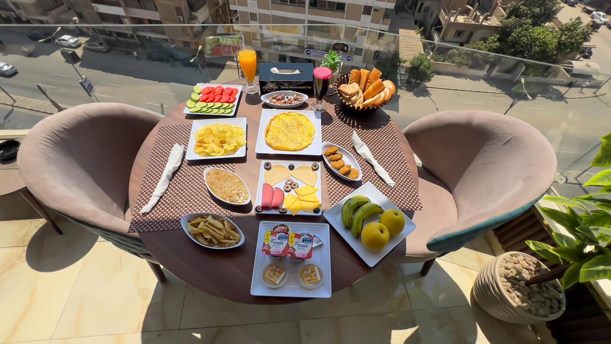 Bed and Breakfast Imperial Pyramids Heights View Nazlet el-Sîsi Esterno foto