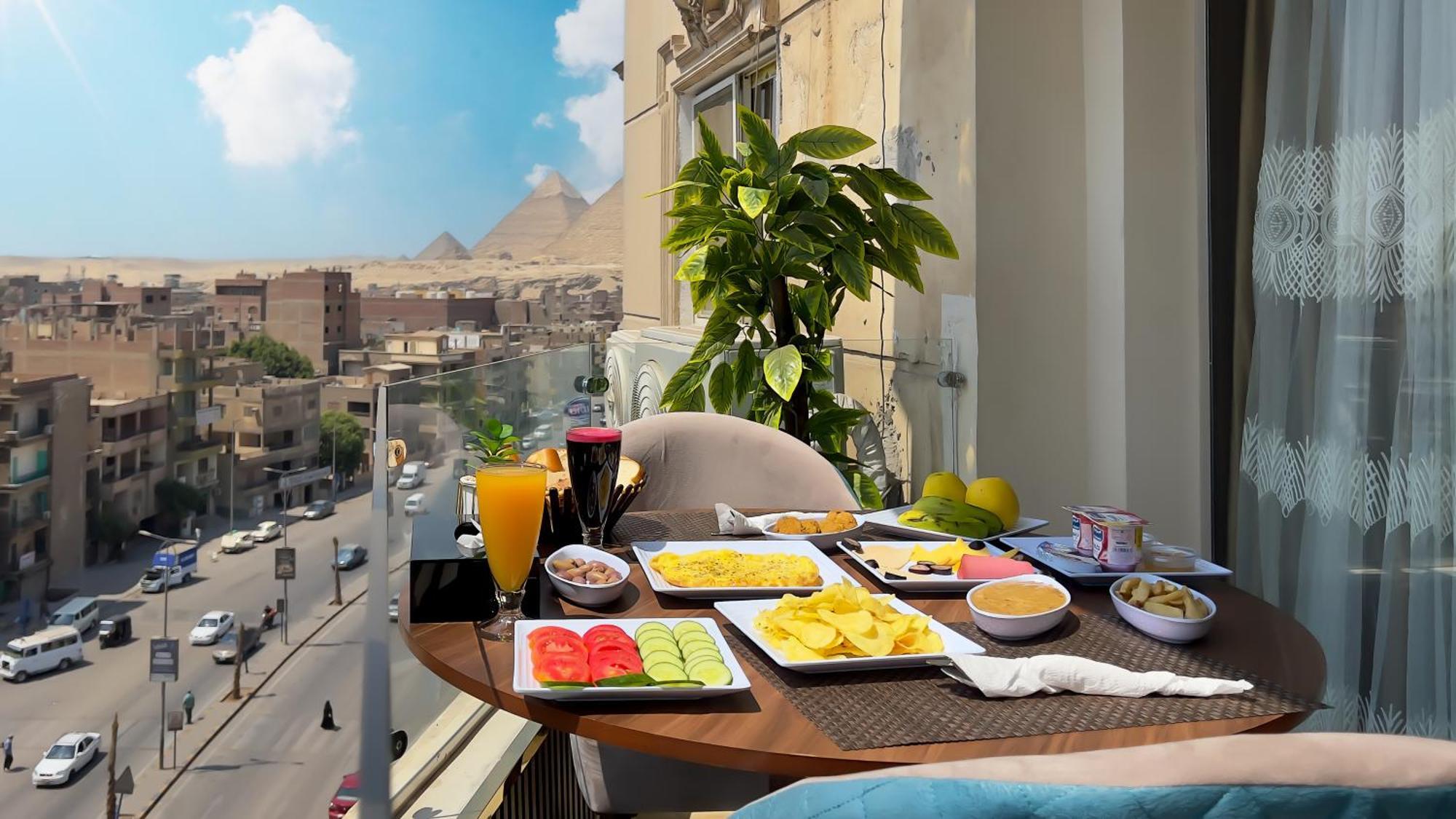 Bed and Breakfast Imperial Pyramids Heights View Nazlet el-Sîsi Esterno foto
