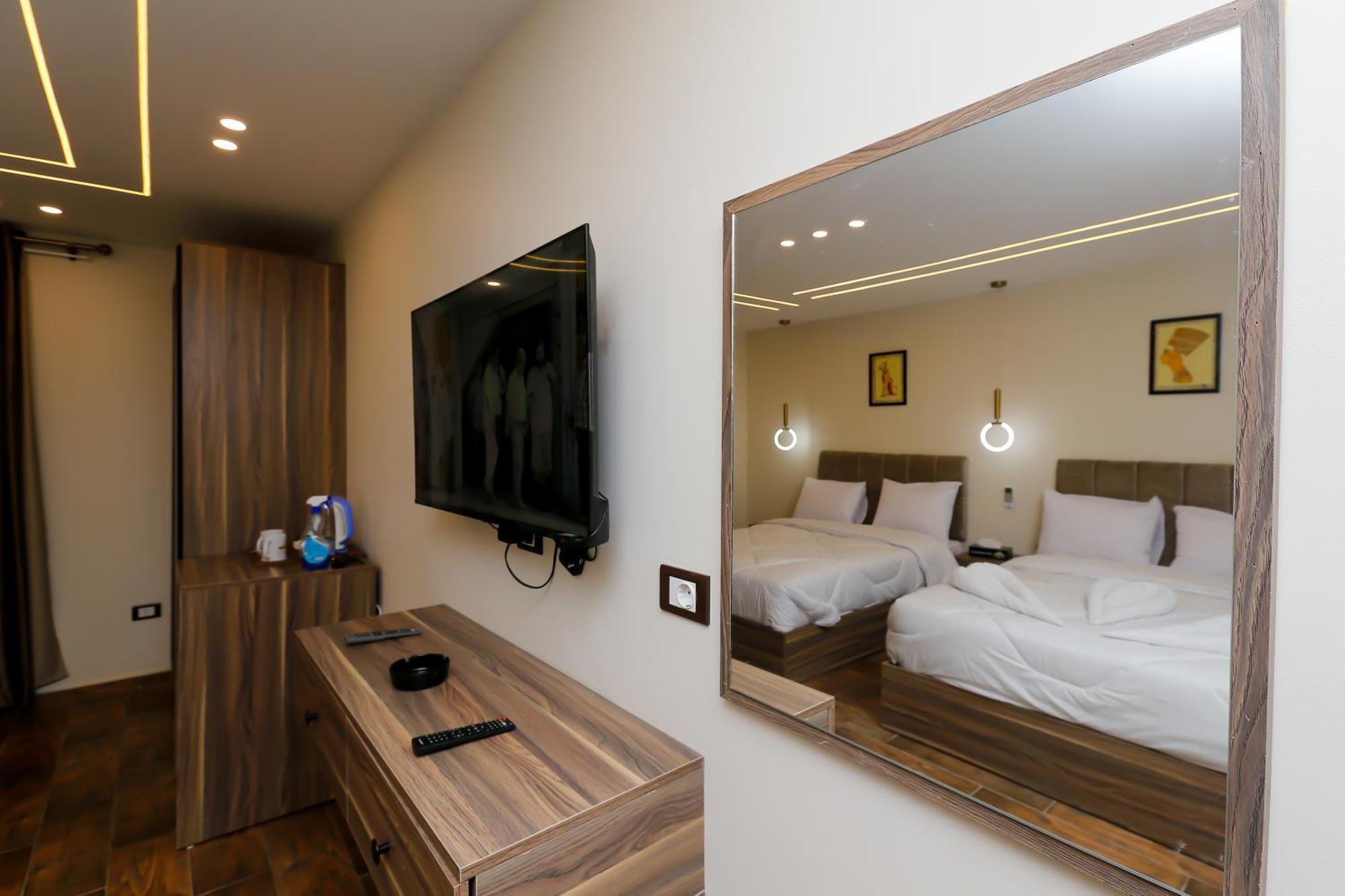 Bed and Breakfast Imperial Pyramids Heights View Nazlet el-Sîsi Esterno foto