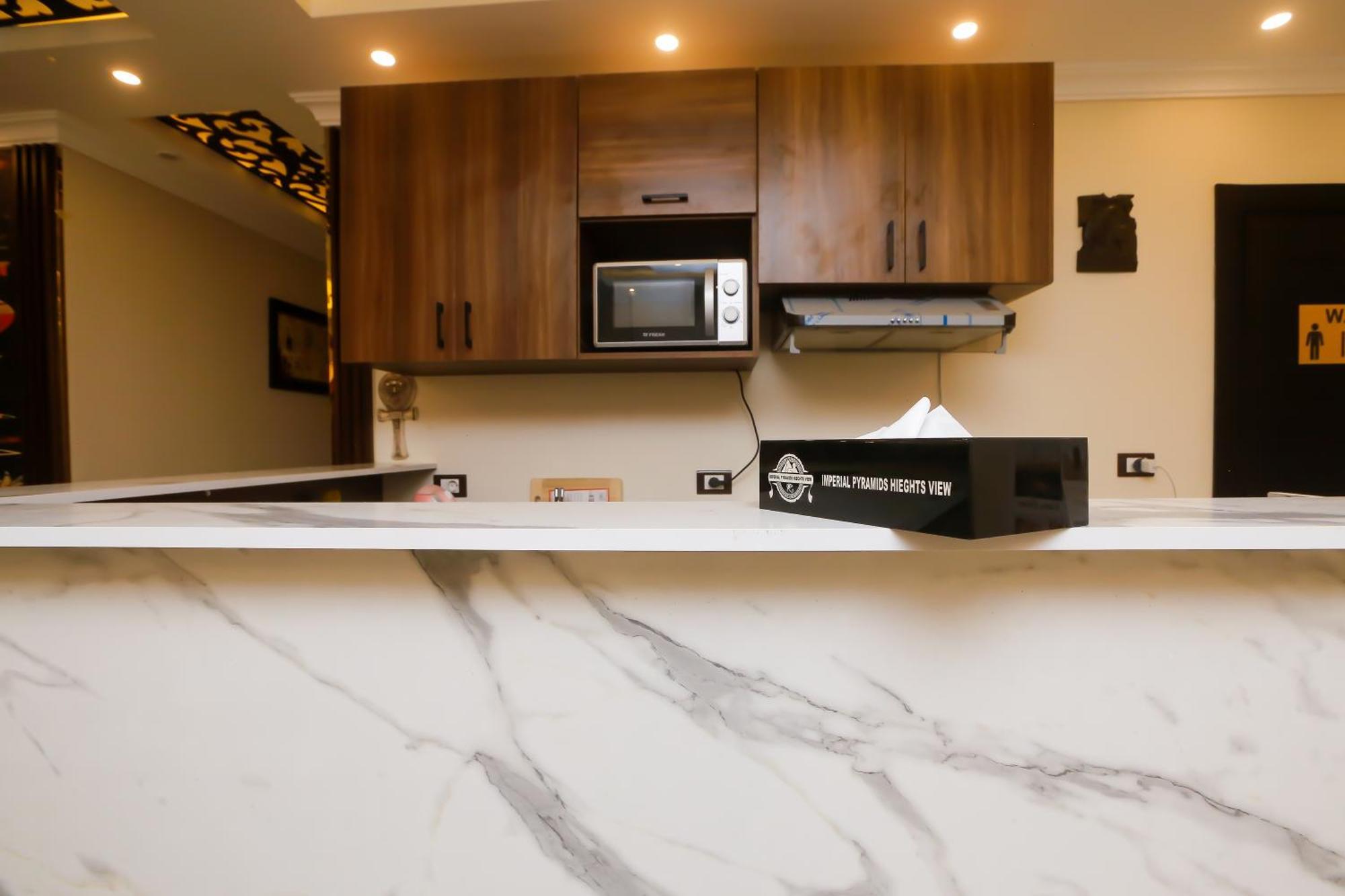 Bed and Breakfast Imperial Pyramids Heights View Nazlet el-Sîsi Esterno foto