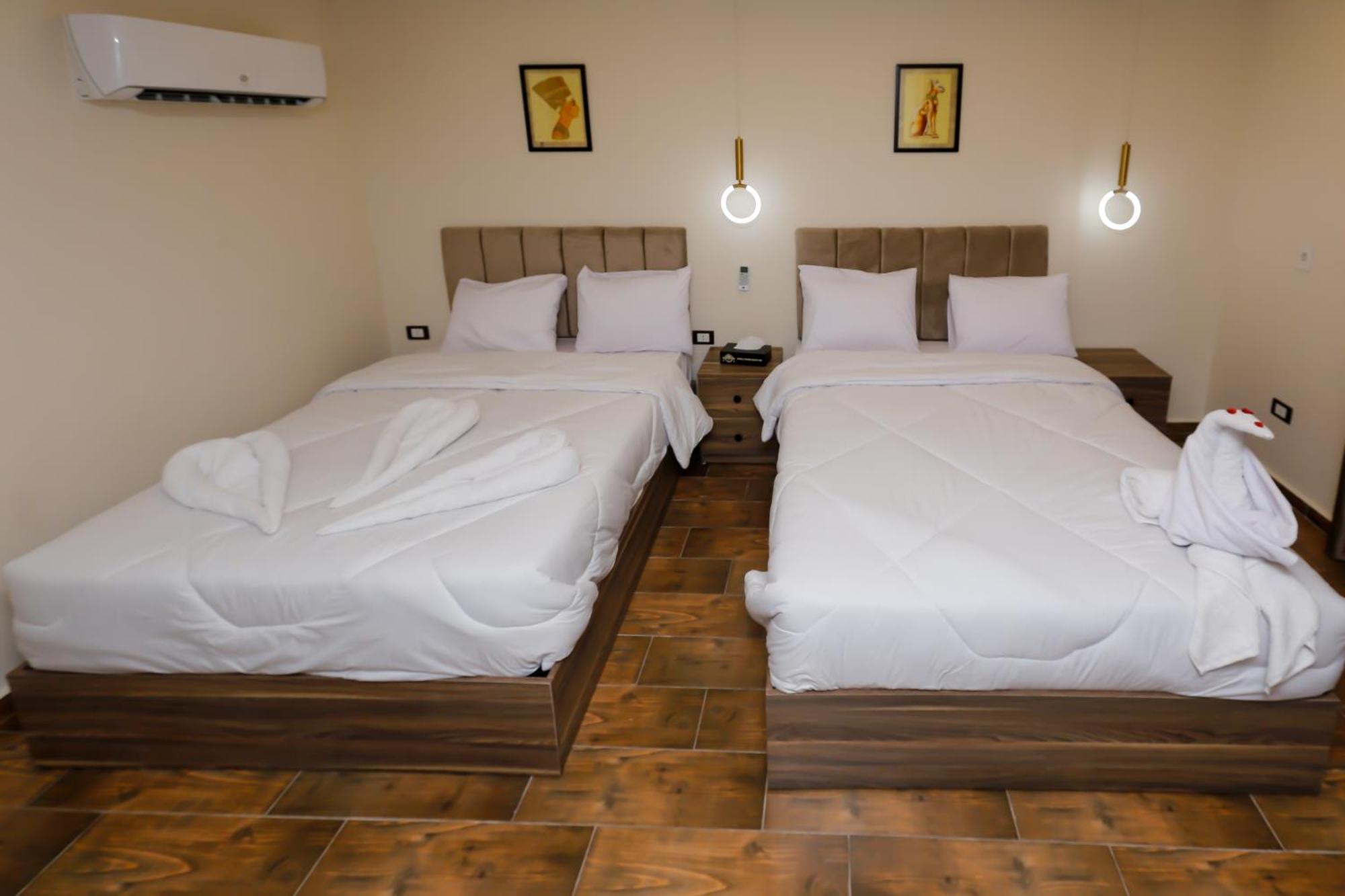 Bed and Breakfast Imperial Pyramids Heights View Nazlet el-Sîsi Esterno foto