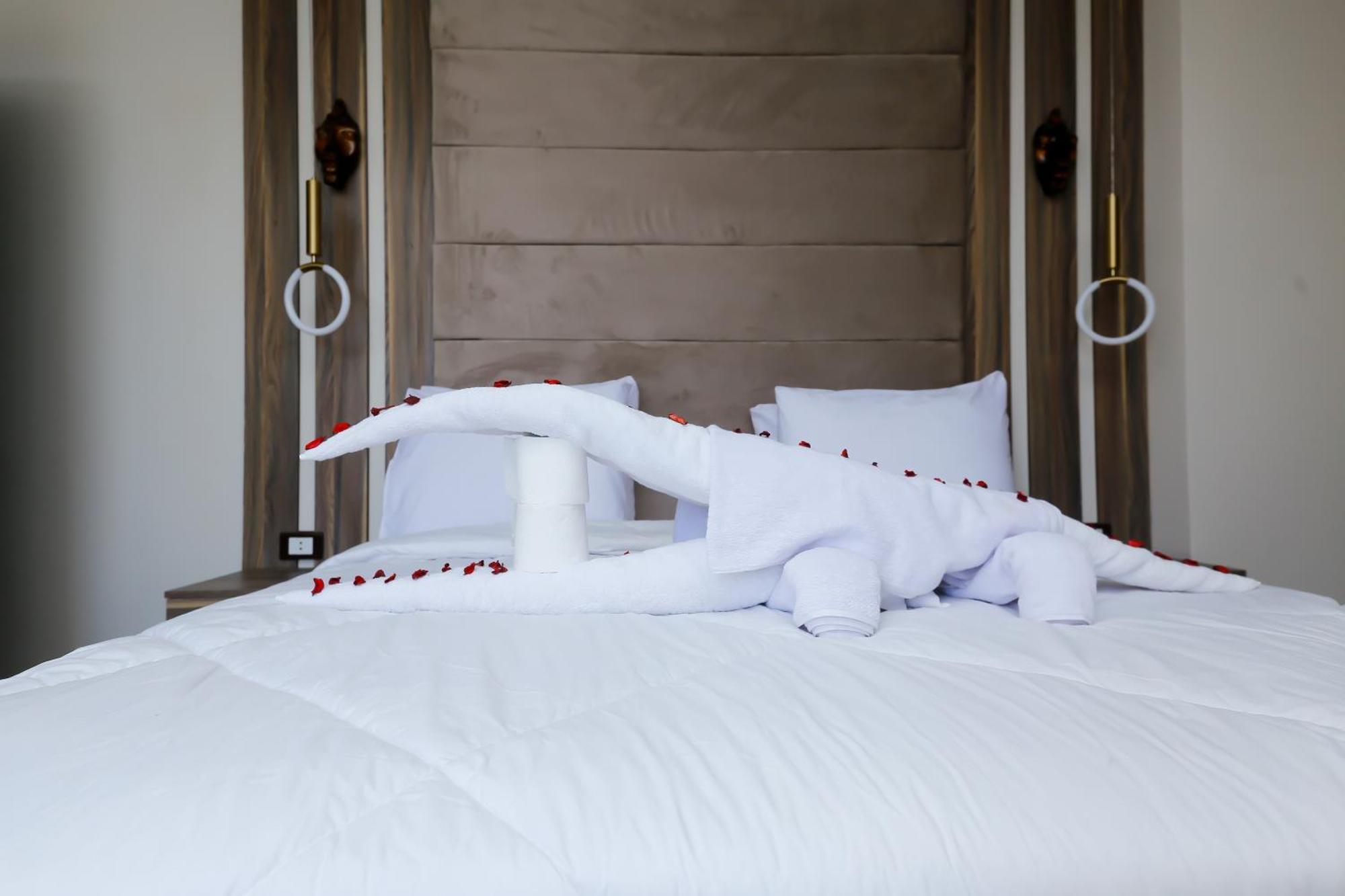 Bed and Breakfast Imperial Pyramids Heights View Nazlet el-Sîsi Esterno foto