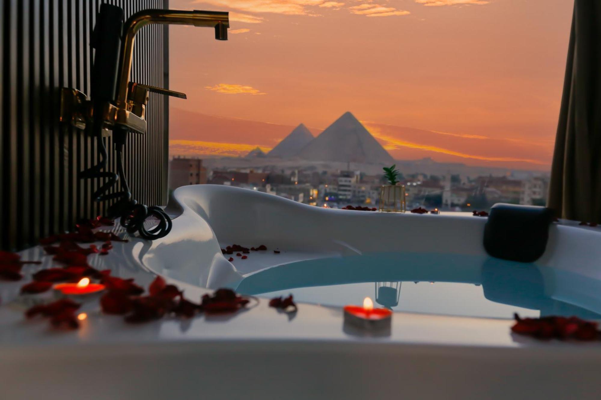 Bed and Breakfast Imperial Pyramids Heights View Nazlet el-Sîsi Esterno foto