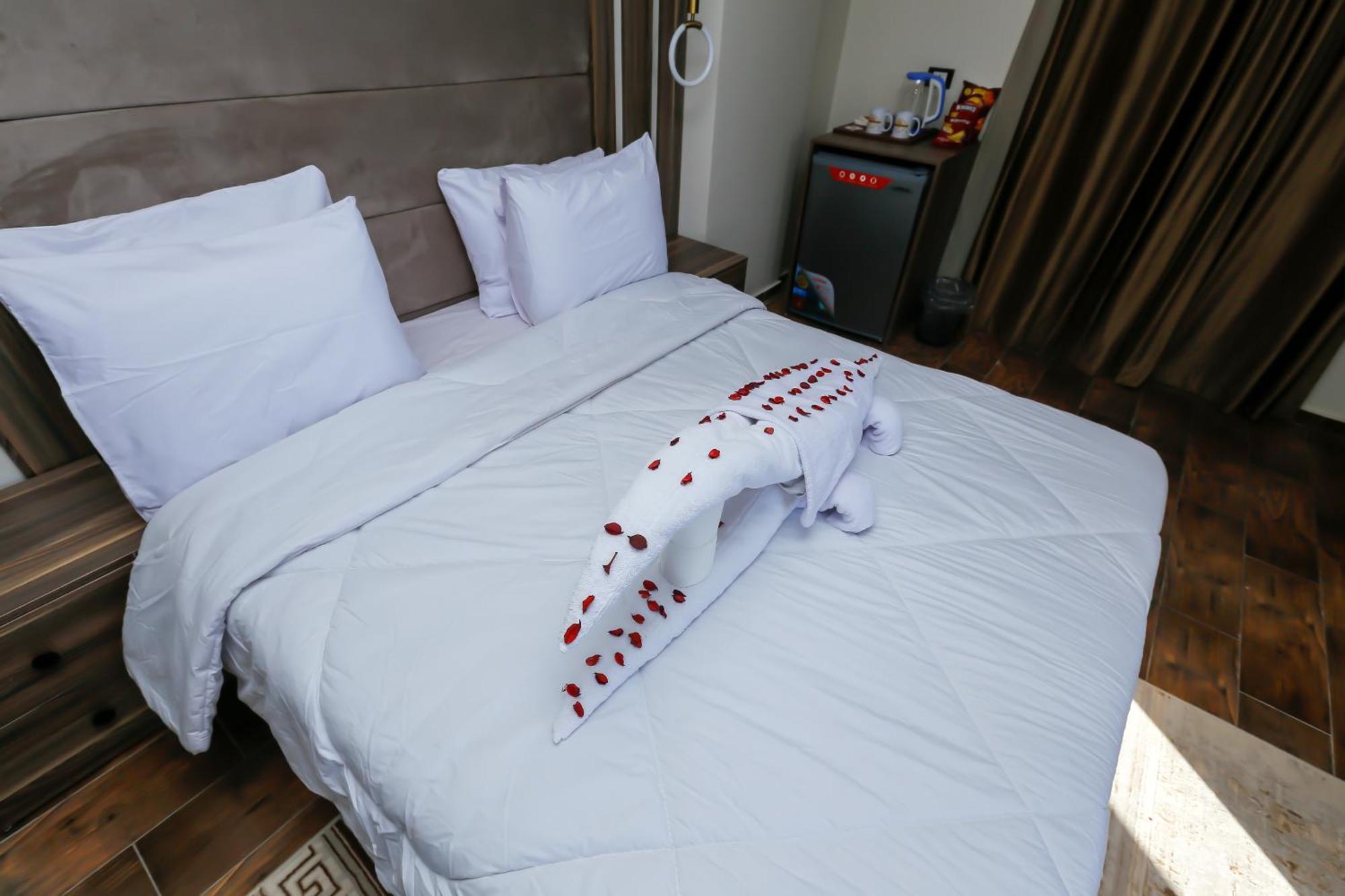 Bed and Breakfast Imperial Pyramids Heights View Nazlet el-Sîsi Esterno foto