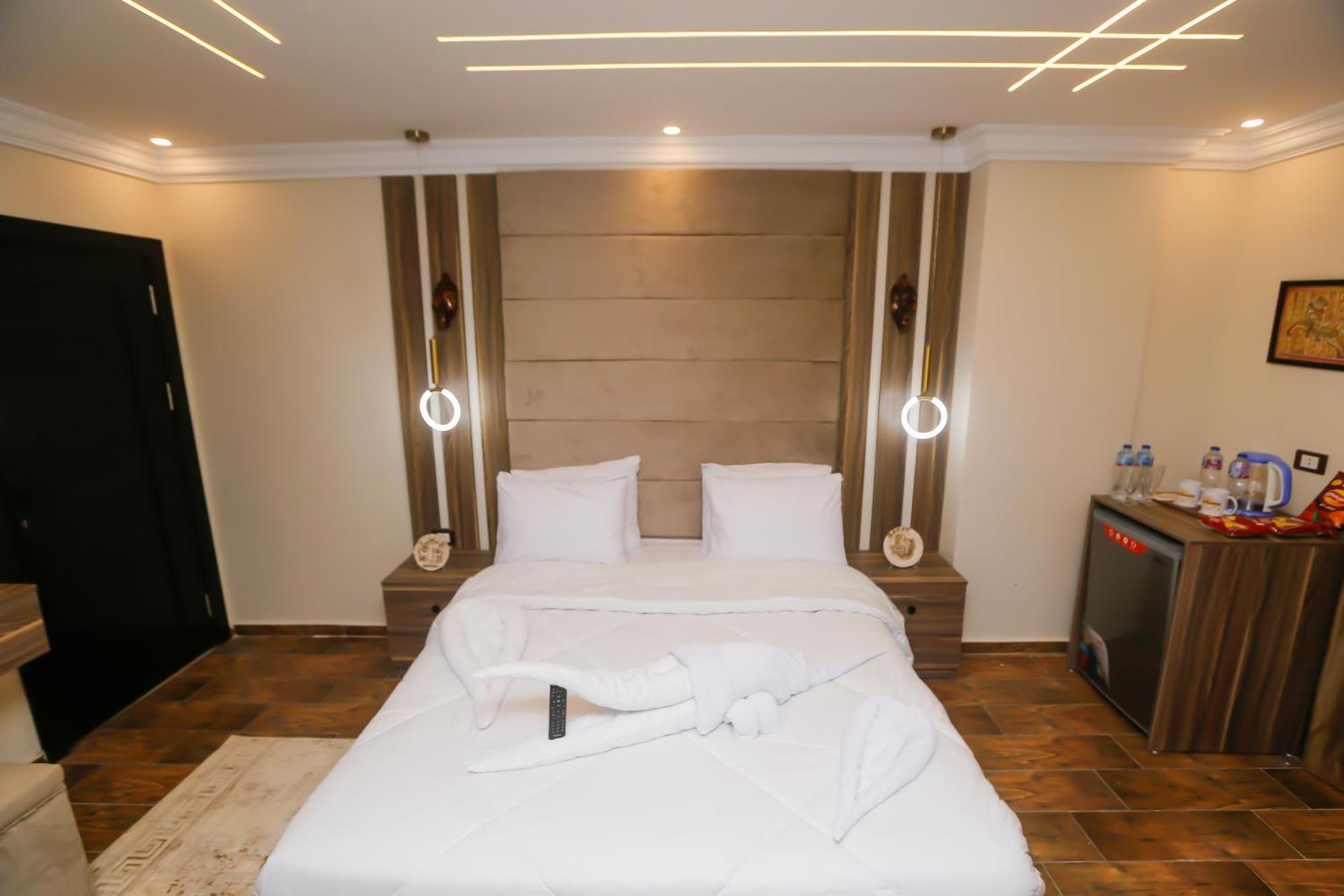 Bed and Breakfast Imperial Pyramids Heights View Nazlet el-Sîsi Esterno foto
